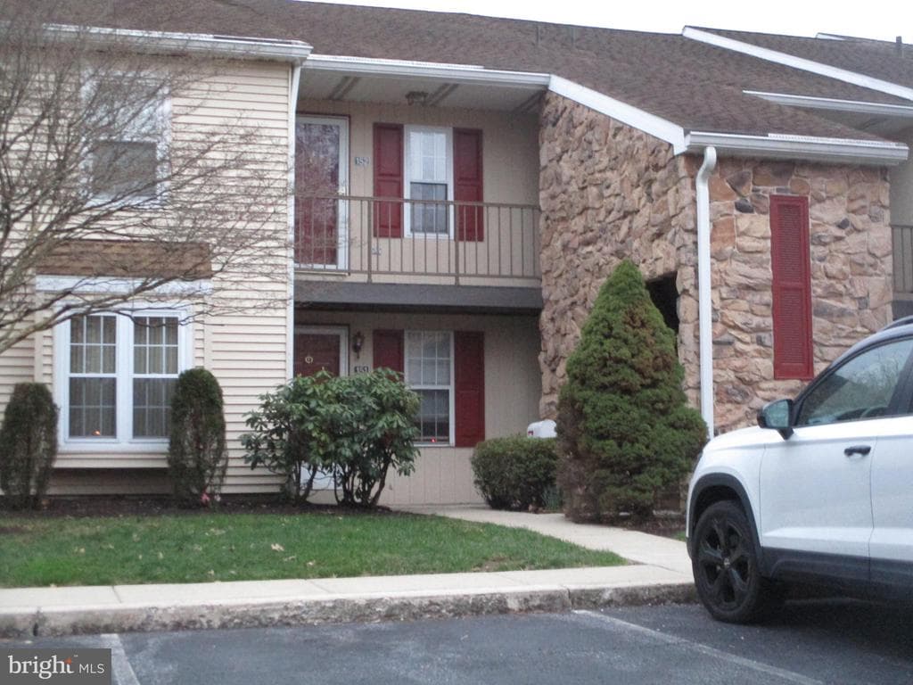 151 Valley Greene Cr photo 1