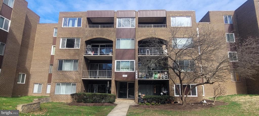 442 Girard Street #103 photo 1