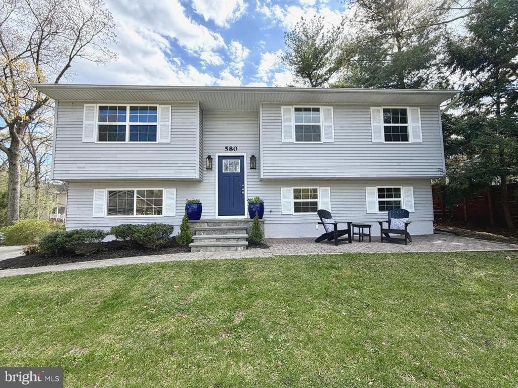 580 Park Road photo 1