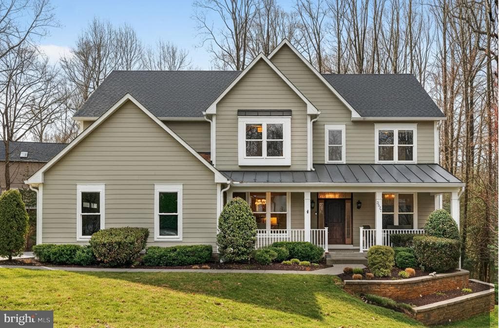 3527 Valeview Drive photo 1