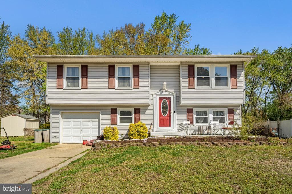 16 Amwich Court photo 1
