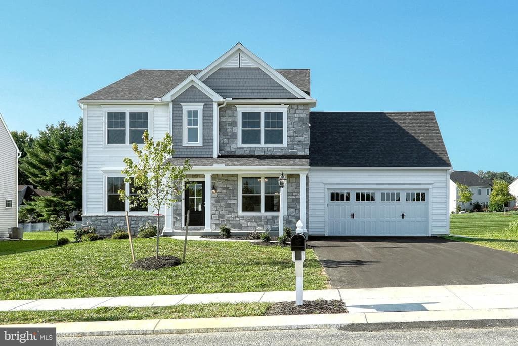 325 Reserve Lane photo 1