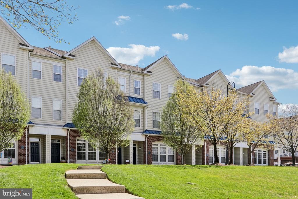 73 Cameron Court photo 1