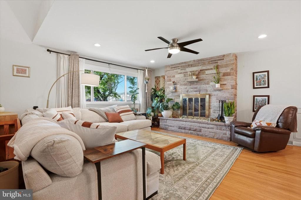 107 Hilldale Road photo 1