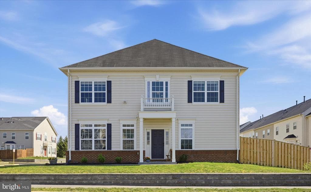 100 Bowling Green Circle photo 1