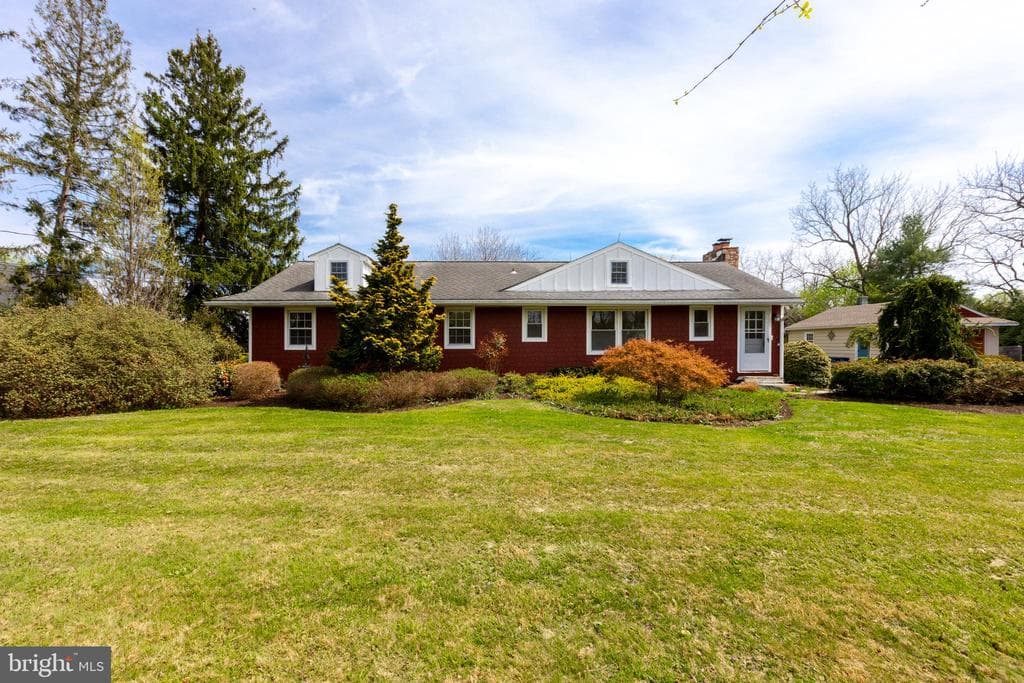 1058 Glen Hall Road photo 1