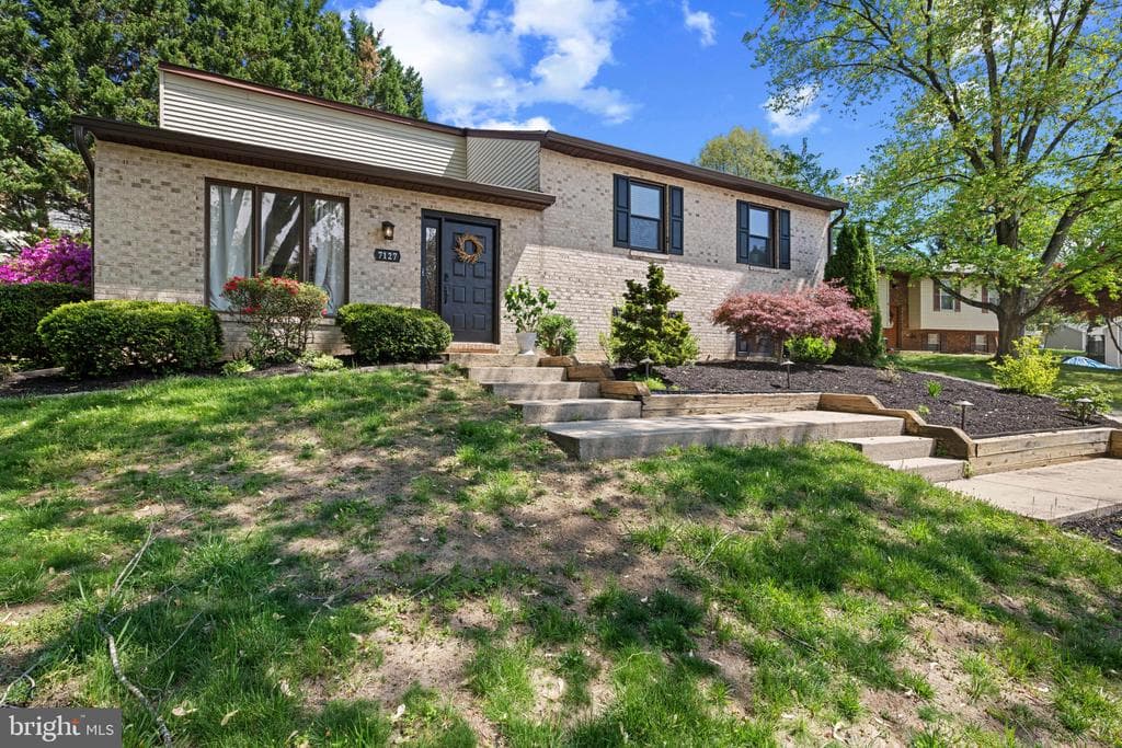 7127 Tulip Court photo 1