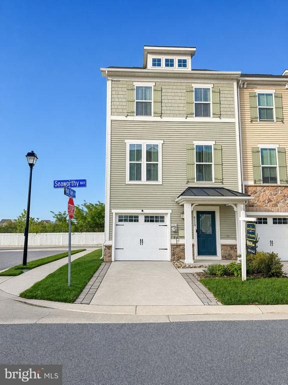 8229 Seaworthy Way photo 1