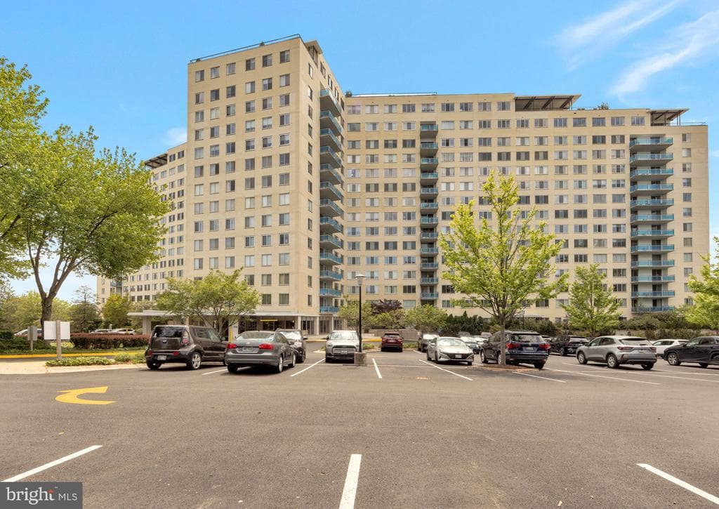 10500 Rockville Pike #m11 photo 1