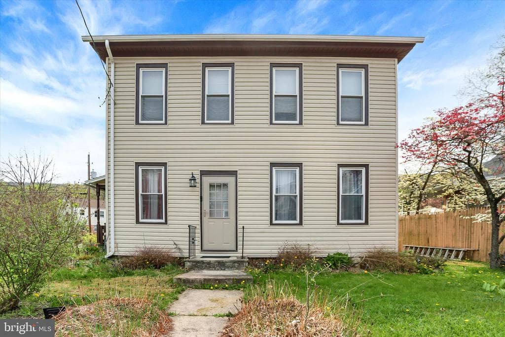 90 E Main Street photo 1