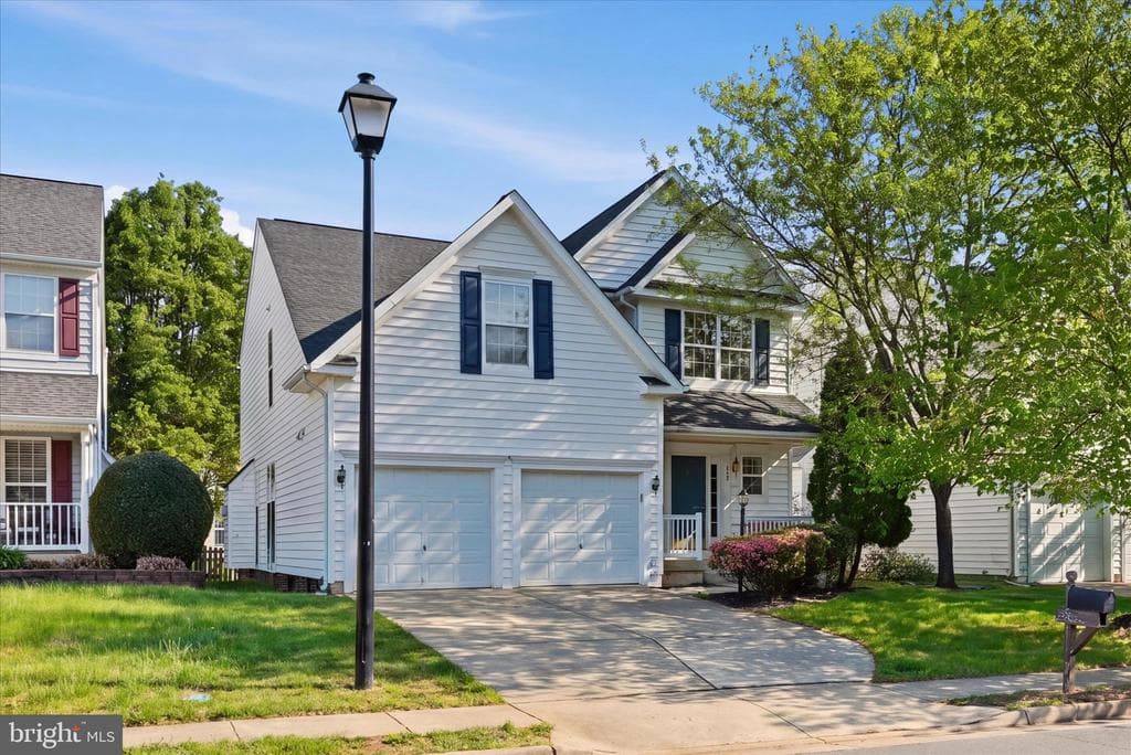 622 Nathan Place NE photo 1