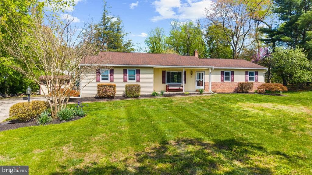 115 Lea Drive photo 1