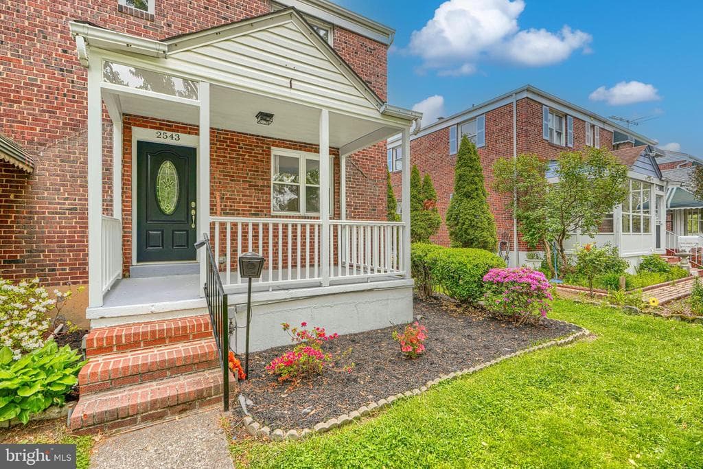 2543 Liberty Parkway photo 1