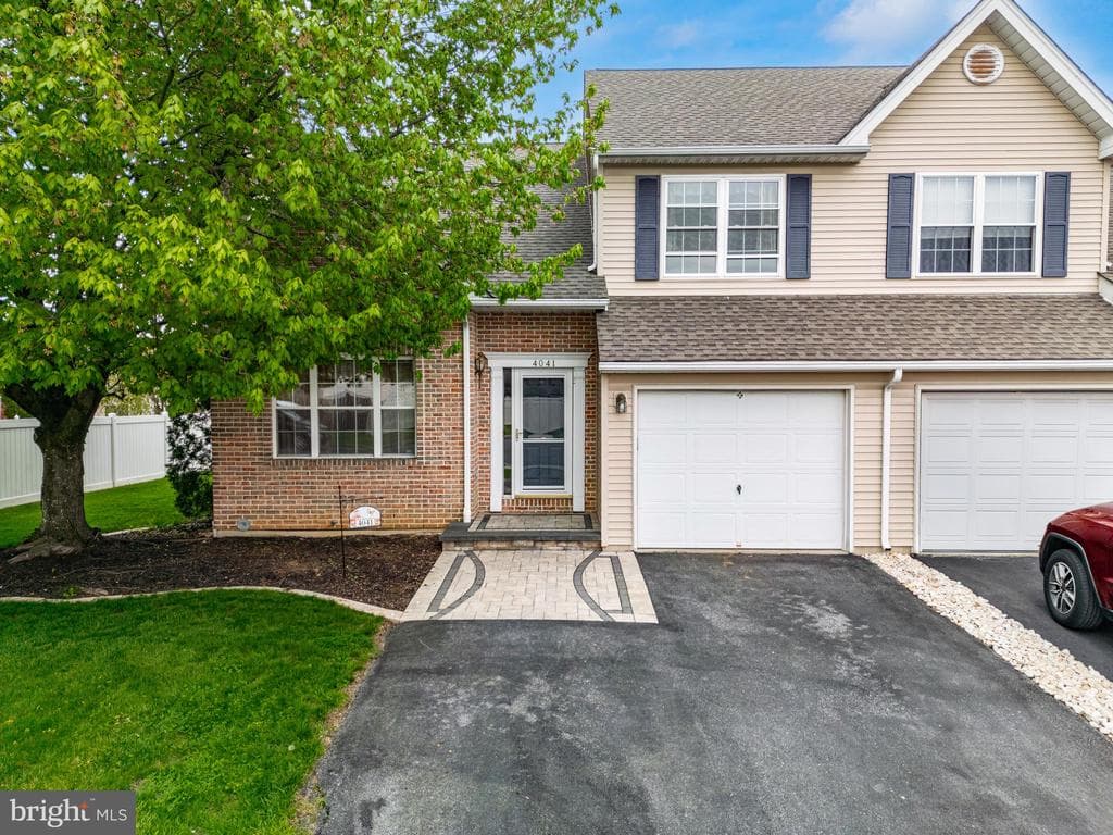 4041 Appleseed Drive photo 1