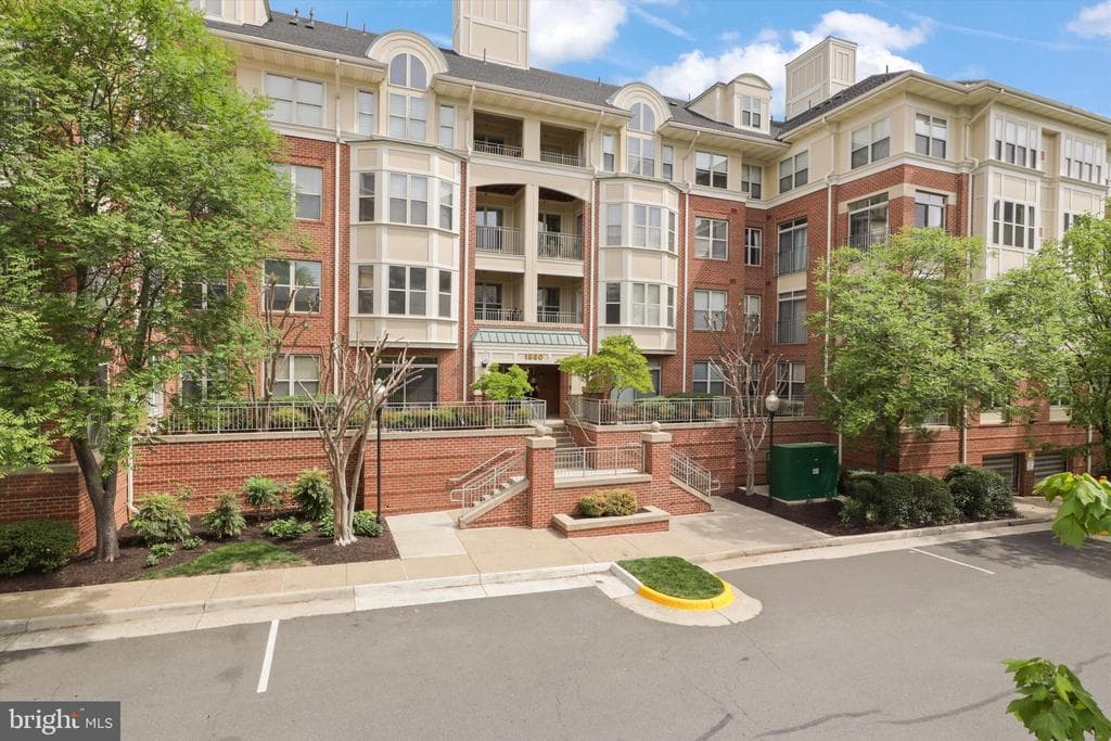 1860 Stratford Park Place #205 photo 1