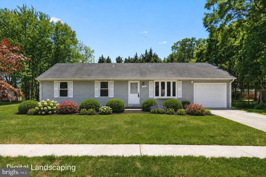 712 Cedar Boulevard photo 1