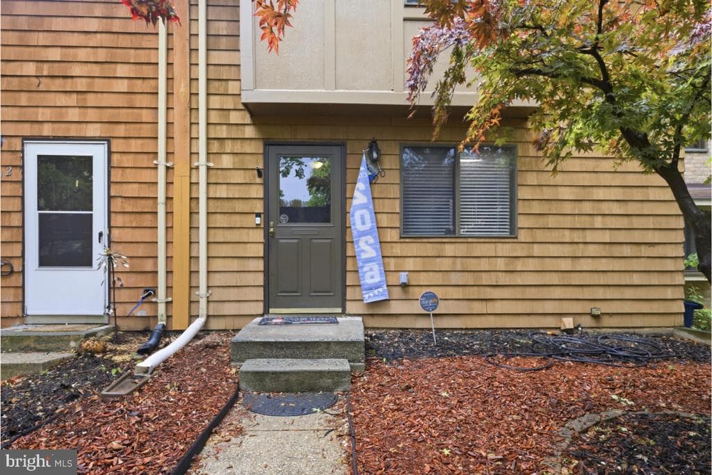 7490 Hickory Log Circle photo 1