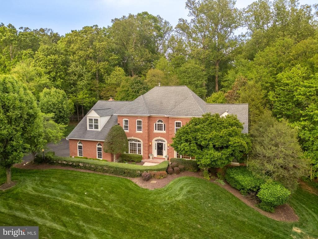 2487 Oakton Hills Drive photo 1
