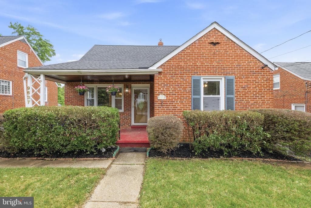 9637 Mason Avenue photo 1