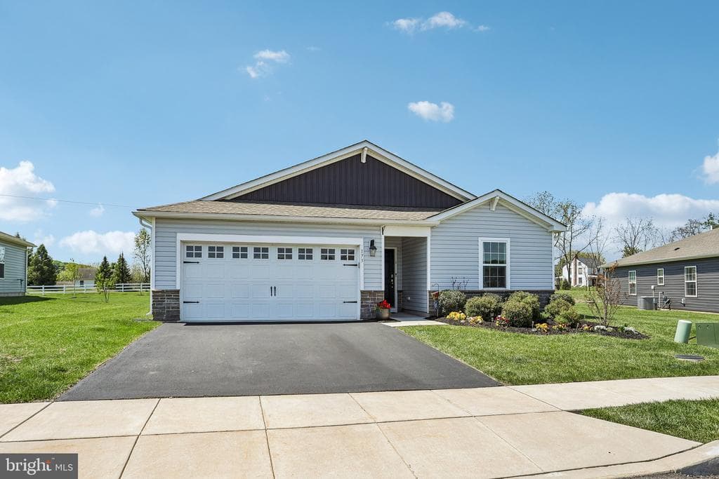 173 Lilly Drive photo 1