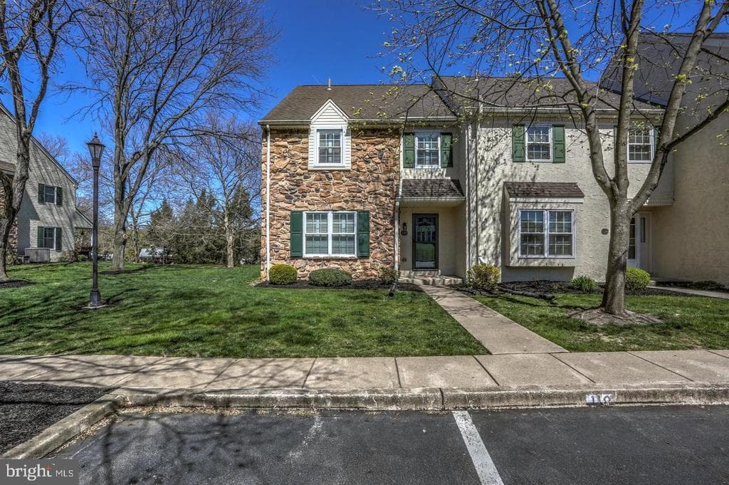 118 Oak Knoll Circle photo 1