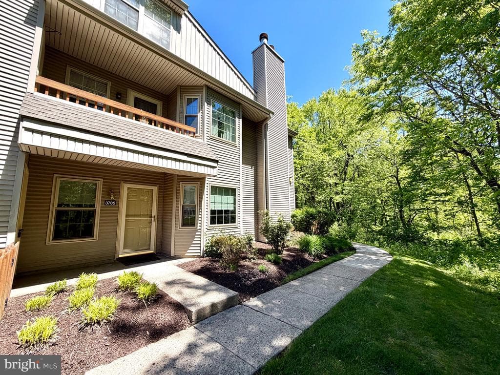 3705 Waltham Court photo 1
