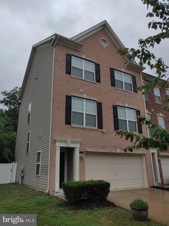 101 Millet Place photo 1