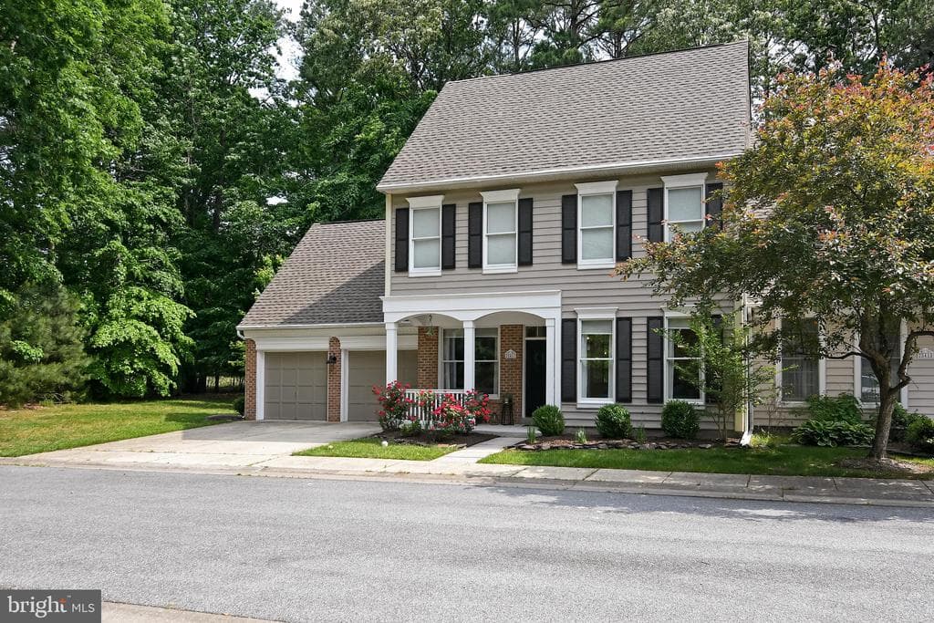 28417 Pinehurst Circle photo 1