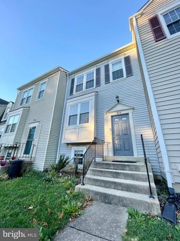 8916 Waites Way photo 1