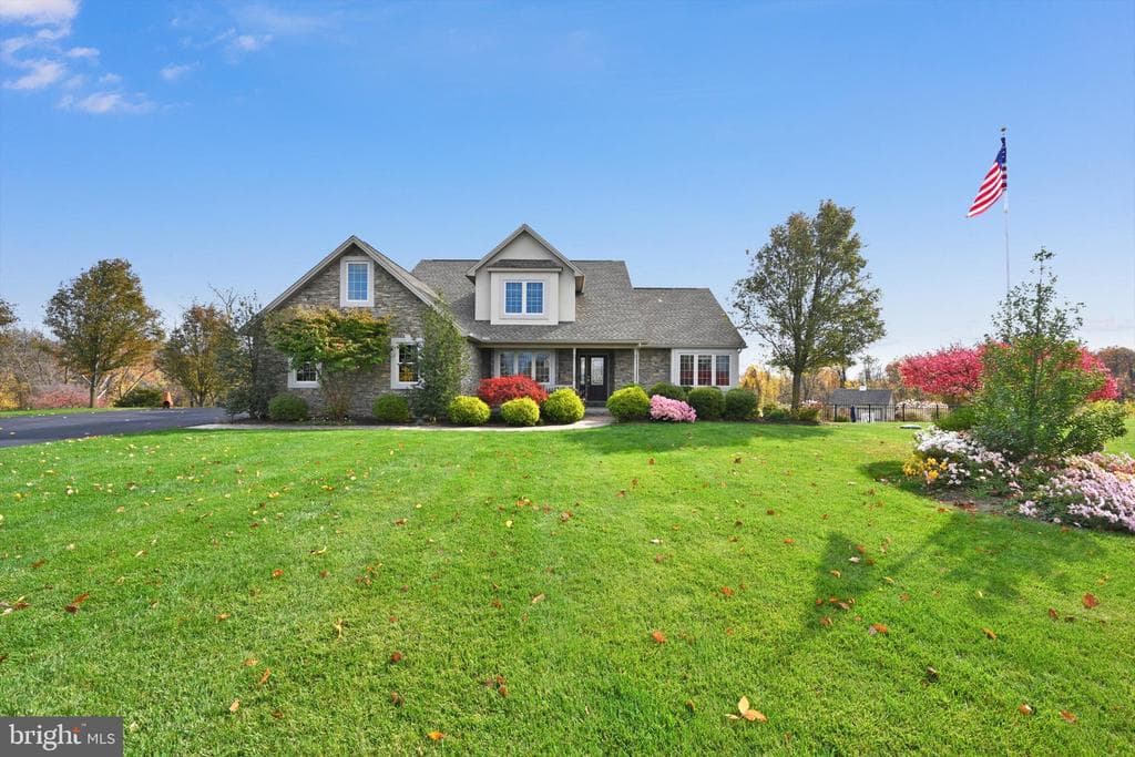 5 Harvey Circle photo 1