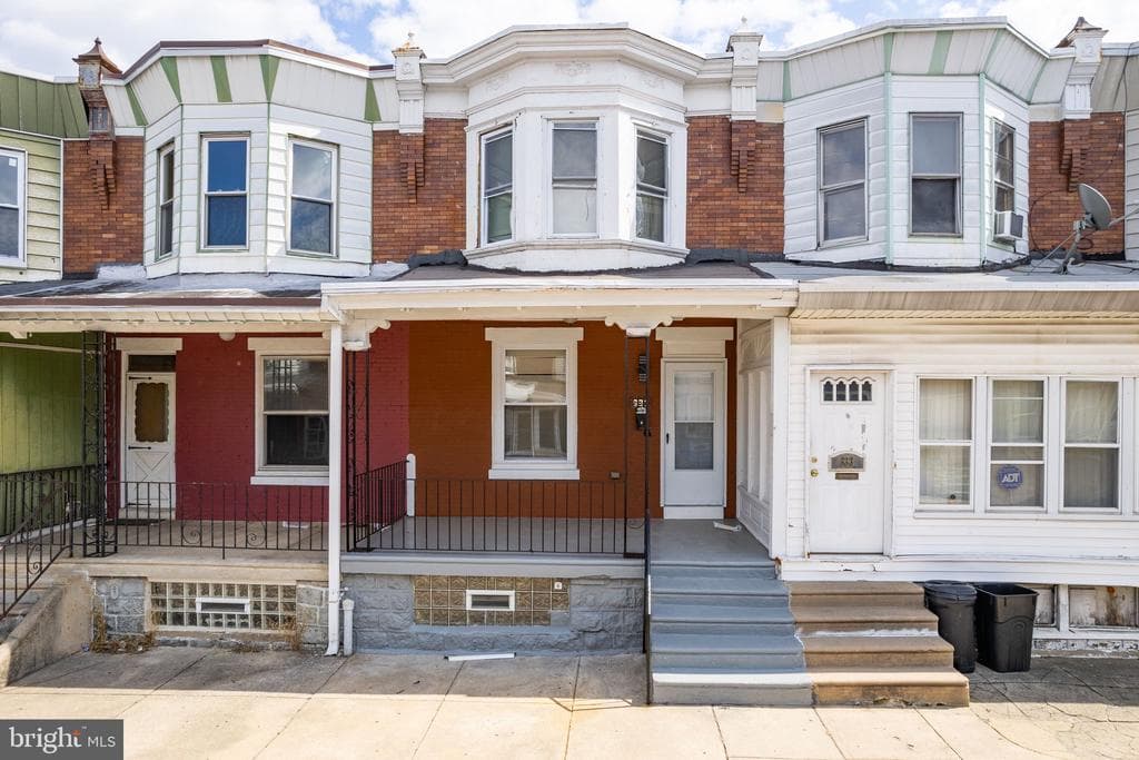 831 S Allison Street photo 1