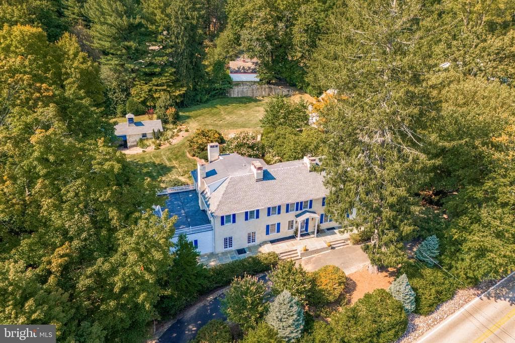 2314 Valley Road photo 1