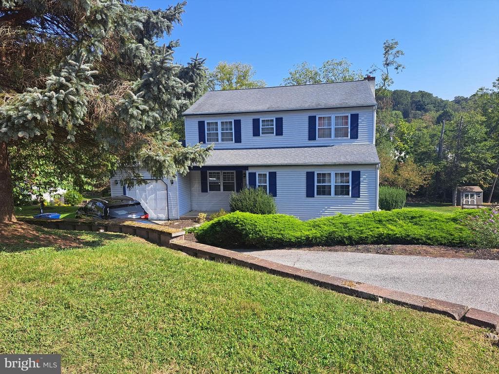 53 Lamberts Lane photo 1