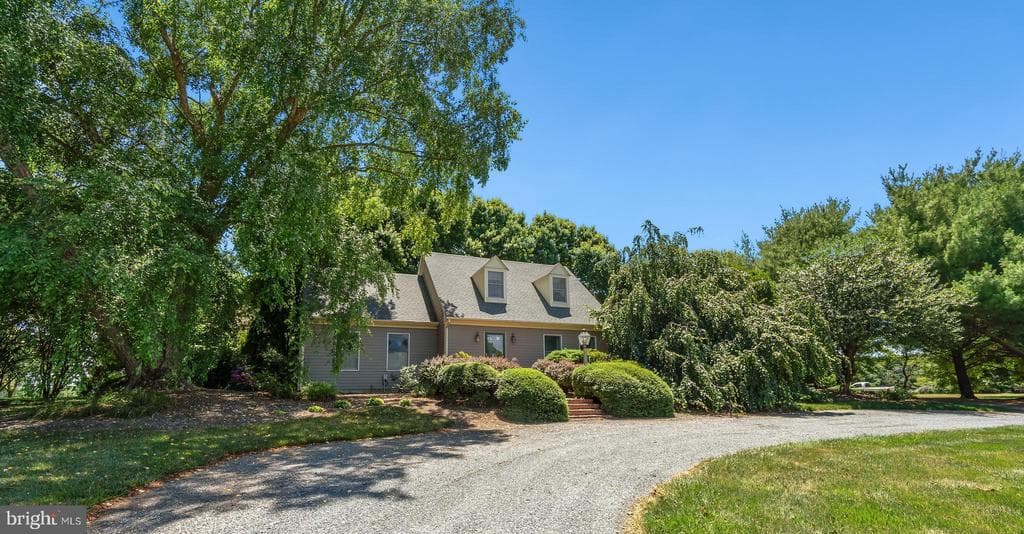 25285 Foxchase Drive photo 1