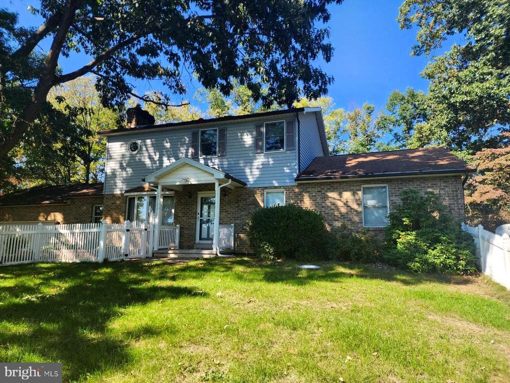 611 Alexander Spring Road photo 1