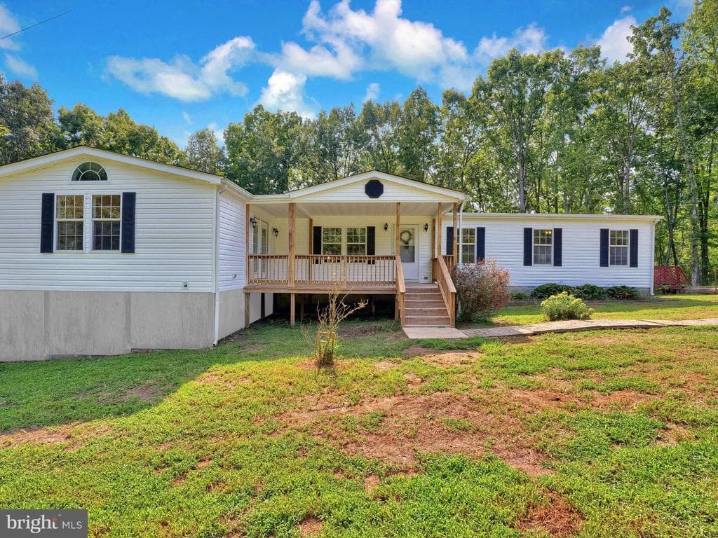 26121 Temple Lane photo 1