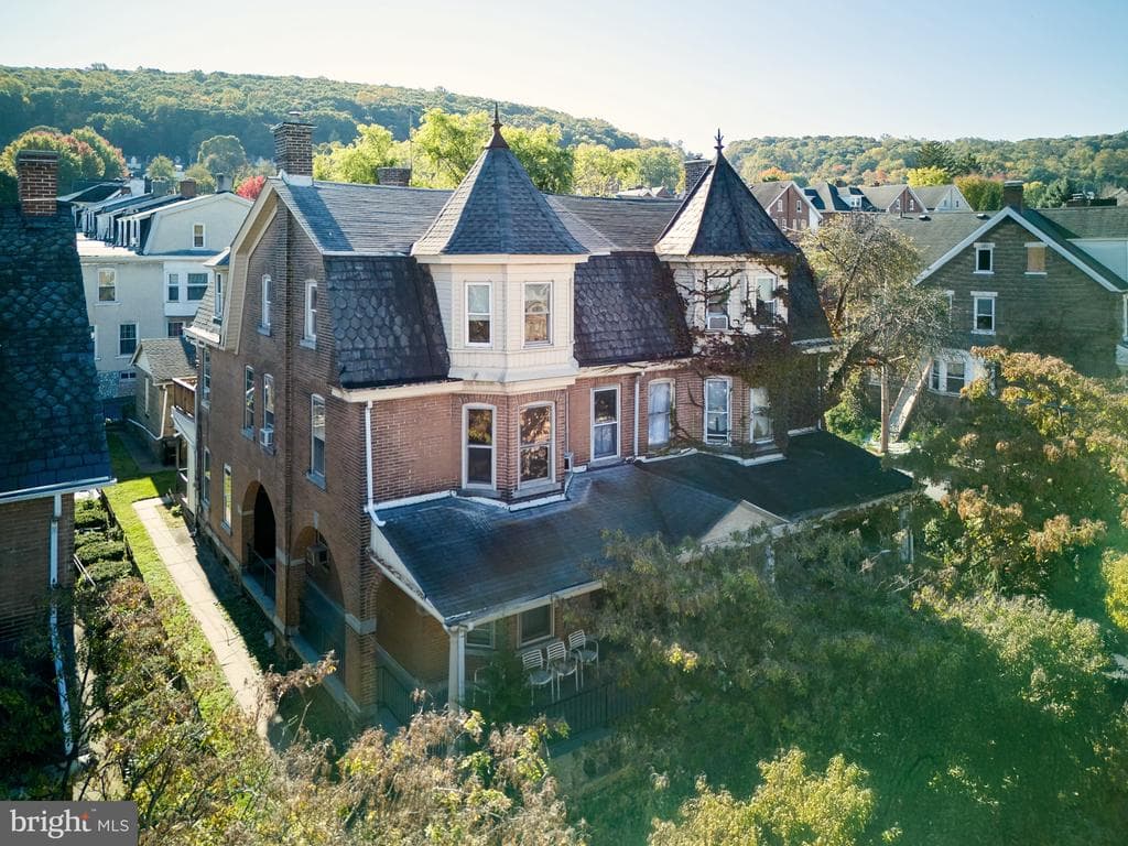 828 Broadway photo 1