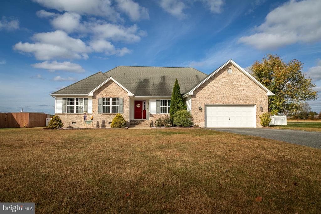 1446 E Sandy Acres Drive photo 1