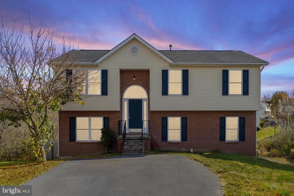 132 Paradise Court photo 1