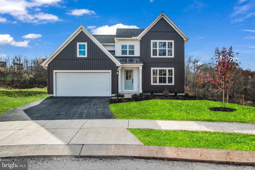 205 Red Maple Drive photo 1