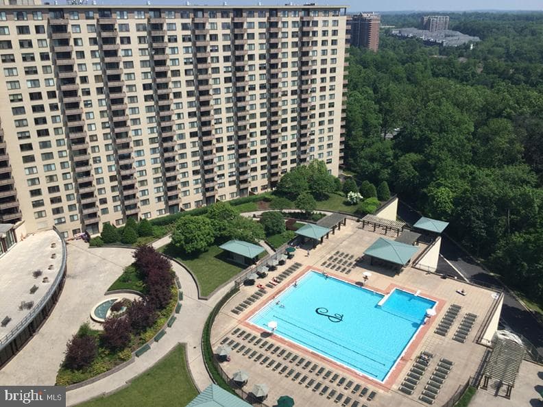 5225 Pooks Hill Road #1814s photo 1