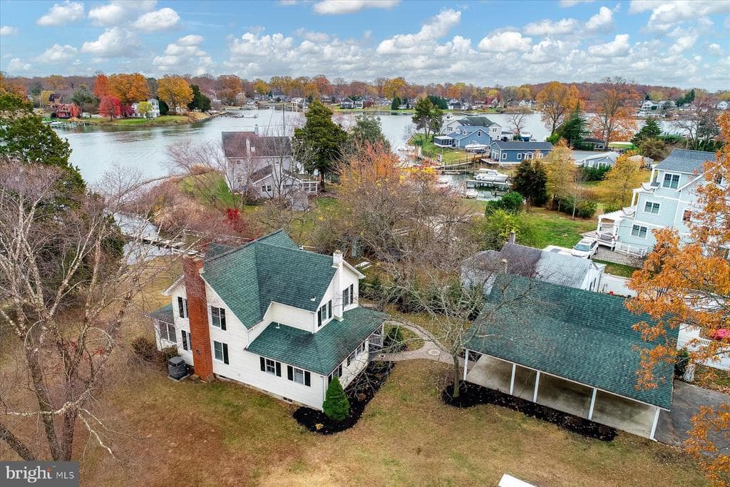 1011 Skiff Cove Road photo 1