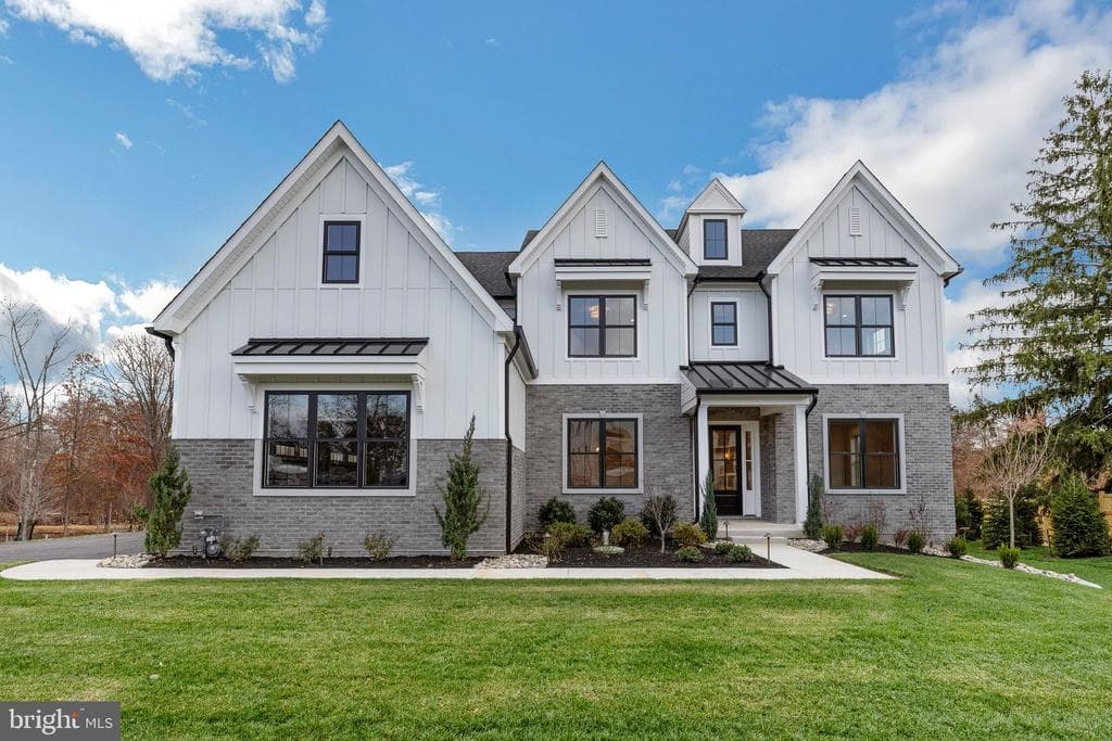 726 Penllyn Blue Bell Pike photo 1