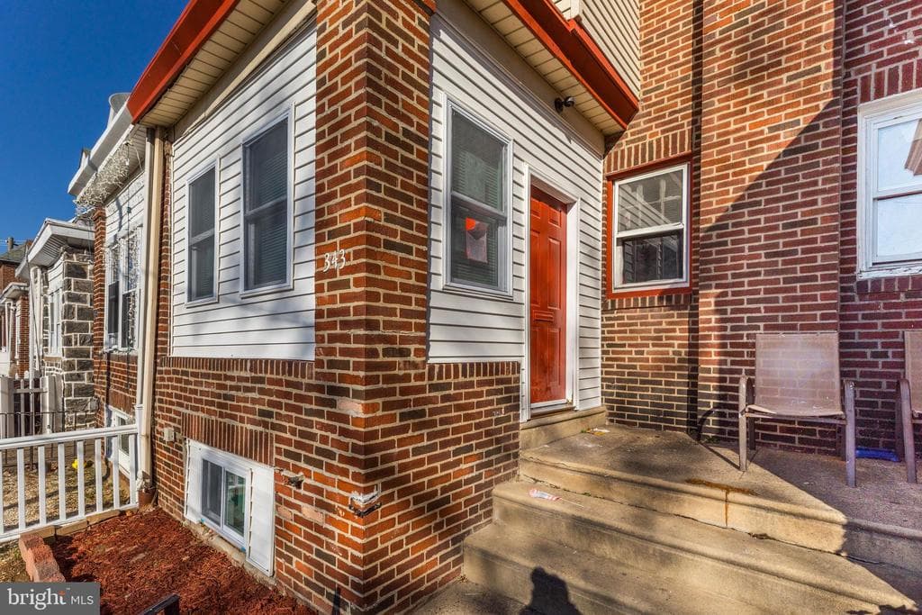 343 Huntley Road photo 1