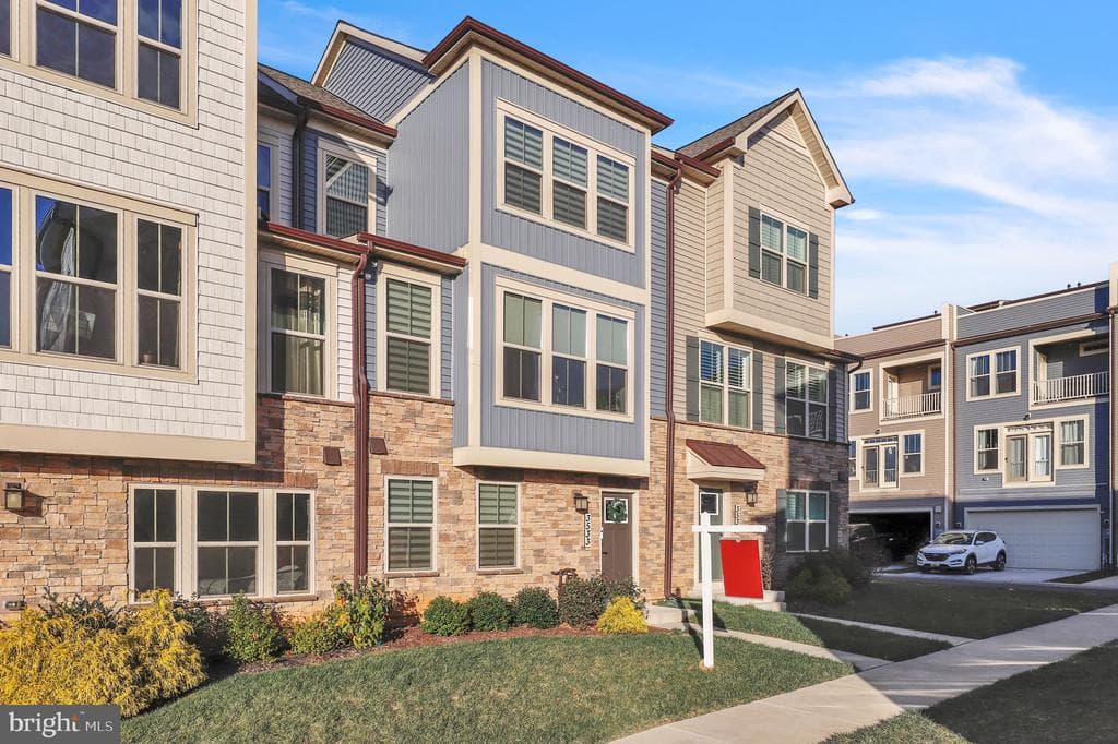 3533 Stone Barn Drive photo 1