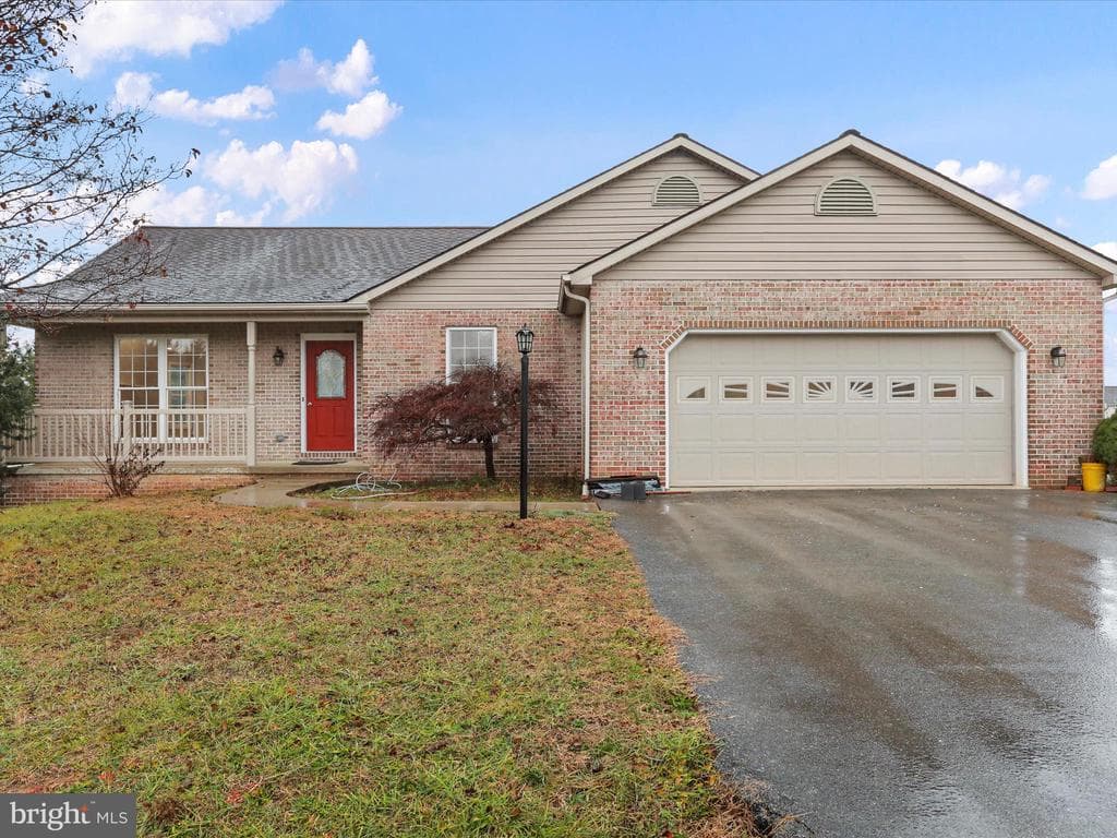 15918 Hosta Drive photo 1