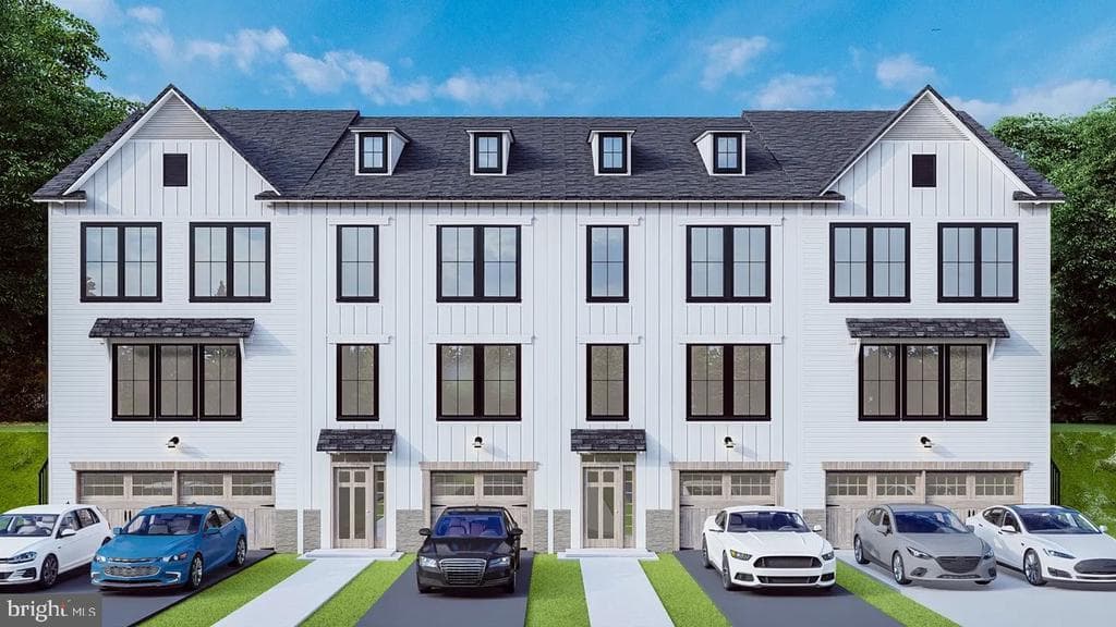 2065 Old Admiral Court photo 1