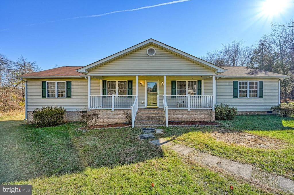 628 Carter Road photo 1