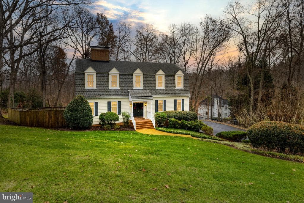 3011 River Hills Lane photo 1