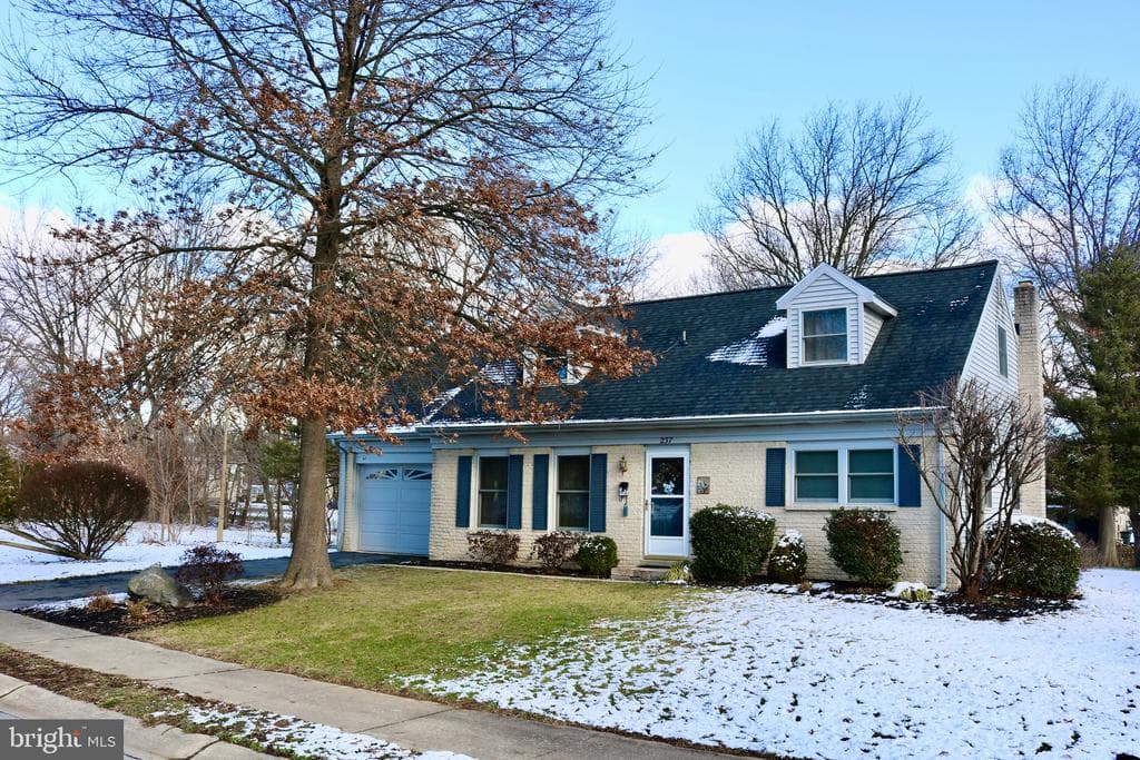 237 Skylark Road photo 1